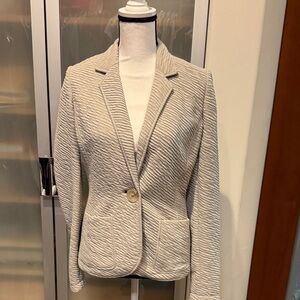 Chic Cream Women's Blazer